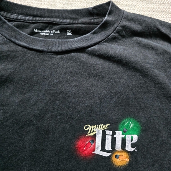 Abercrombie & Fitch Miller Beer Holiday Lites Christmas T-shirt Distressed XXL - Picture 5 of 6